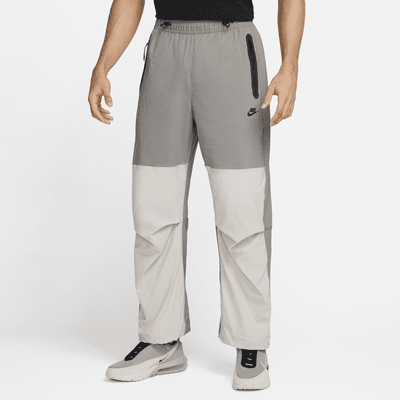 Pants de tejido Woven oversized para hombre Nike Tech