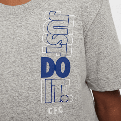 Chelsea F.C. Older Kids' Nike Football T-Shirt