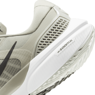 Nike Vomero 15 Men's Road Running Shoes. Nike RO
