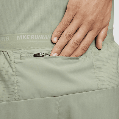 Shorts de correr Dri-FIT de 18 cm con forro de ropa interior para hombre Nike Stride