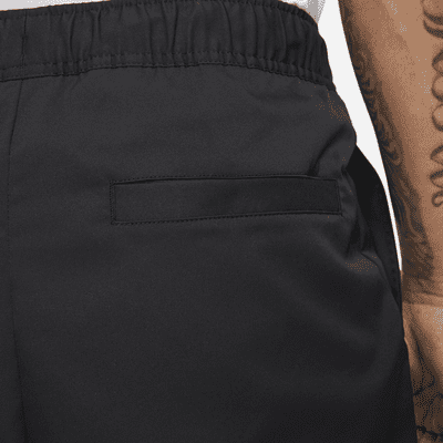 Pants entallados de tejido Woven para hombre Nike Club