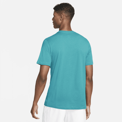 NikeCourt Men's Seasonal Tennis T-Shirt. Nike.com