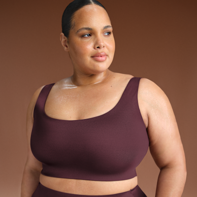 NikeSKIMS Shine Women's Scoop-Neck Bra Top
