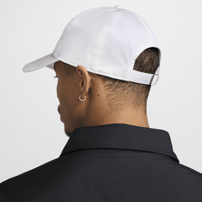 Cappello essenziale con patch Nike Club