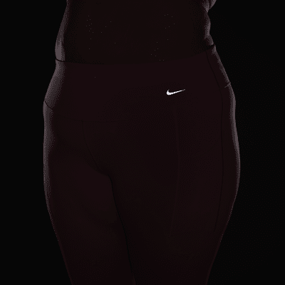 Leggings 7/8 de tiro alto y sujeción media con bolsillos para mujer (talla grande) Nike Universa