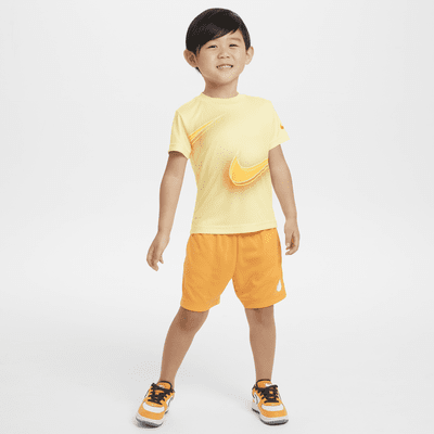 Playera Swoosh de estilo elevado infantil Nike Dri-FIT