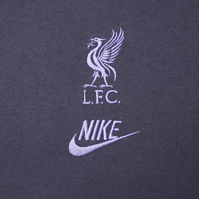 Liverpool F.C. Premium Essentials Men's Nike Football T-Shirt