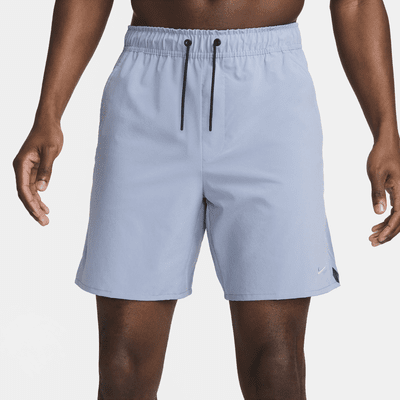 Shorts versátiles sin forro Dri-FIT de 18 cm para hombre Nike Unlimited