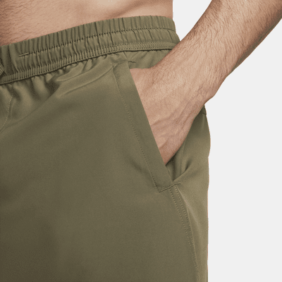 Shorts Dri-FIT de 18 cm versátiles sin forro para hombre Nike Form