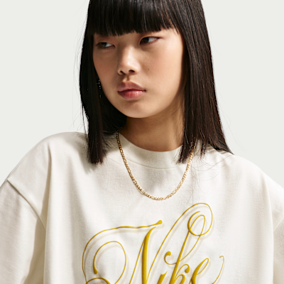 Nike Sportswear Women's Oversized Short-Sleeve T-Shirt