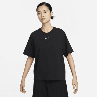 เสื้อยืดผู้หญิงทรงหลวม Nike Sportswear Essential