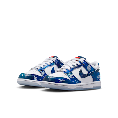 Nike Dunk LOW x LEGO® コレクション ジュニアシューズ