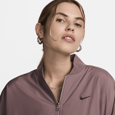 Chamarra bomber oversized para mujer Nike Sportswear Essential