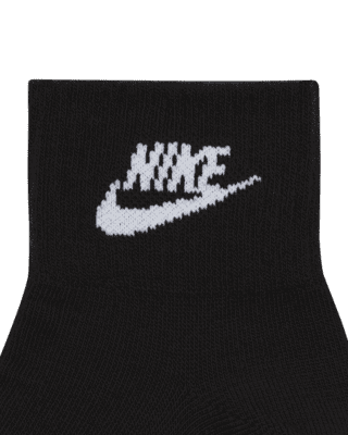 Nike Everyday Essential