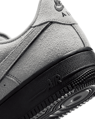 Nike Air Force 1 '07 LV8