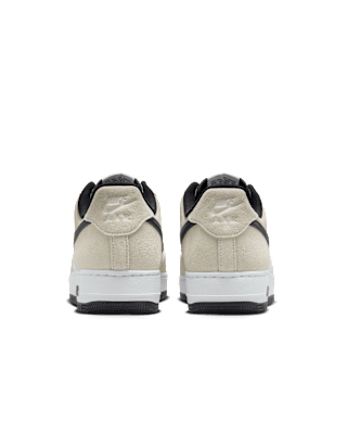 Nike Air Force 1 '07 LV8