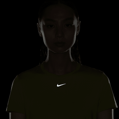 เสื้อแขนสั้นผู้หญิง Dri-FIT Nike One Classic