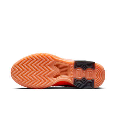 Scarpa da basket LeBron Witness 9