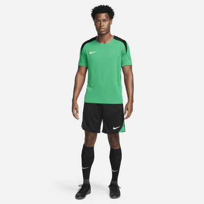 Playera de fútbol de manga corta  Dri-FIT para hombre Nike Strike