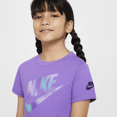 Nike Club T-Shirt mit Grafik-Print (jüngere Kinder)