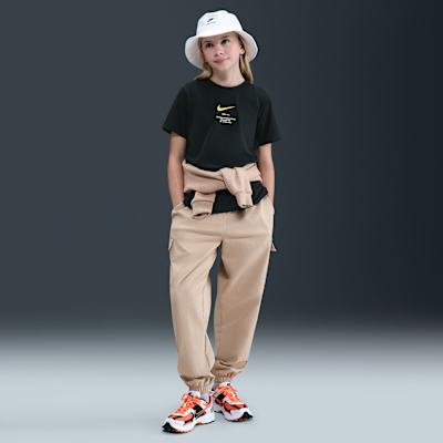 T-shirt dla dużych dzieci (chłopców) Nike Sportswear