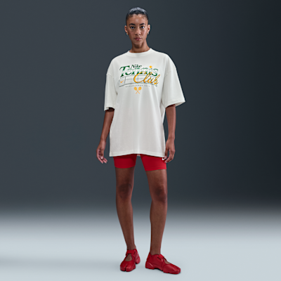 Nike Sportswear Women's Oversized Graphic T-Shirt
