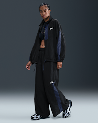 Nike Sportswear Women's Wide-Leg Woven Trousers