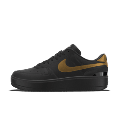 Nike  sneaker 
