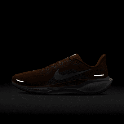 Tenis de correr en pavimento universitarios Nike para hombre Texas Pegasus 41