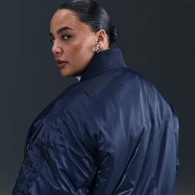 Nike Sportswear Women's Therma-FIT Reversible Bomber Jacket (Plus Size)
