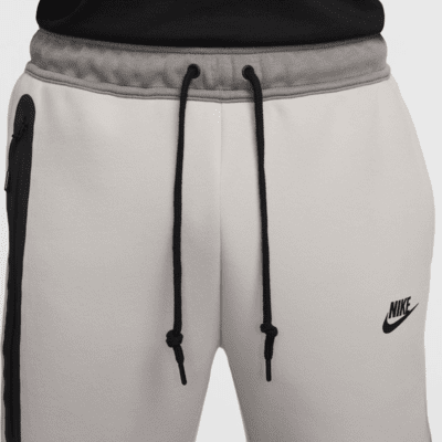 Joggingbyxor Nike Sportswear Tech Fleece för män