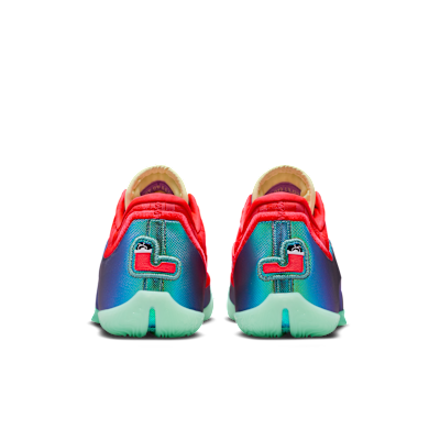 Scarpa da basket LeBron XXIII "Stocking Stuffer"