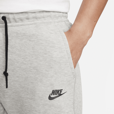 กางเกงจ๊อกกิ้งผู้ชายทรงเข้ารูป Nike Sportswear Tech Fleece