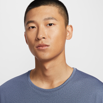 Playera de correr de manga larga con protección contra los rayos UV Dri-FIT acondicionada para el invierno para hombre Nike Miler