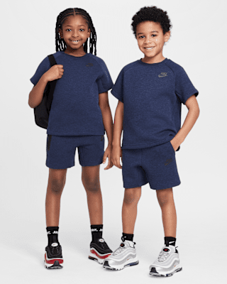 Детские шорты Nike Little Kids' Tech Fleece Tee and Shorts Set