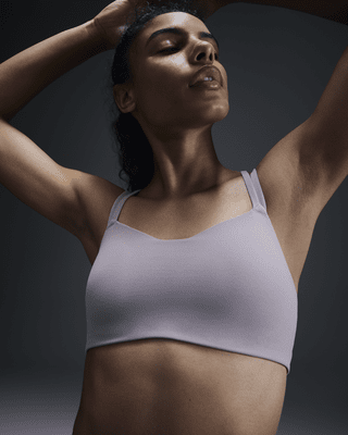 Женские  Nike Zenvy Strappy Light-Support Padded Sports Bra