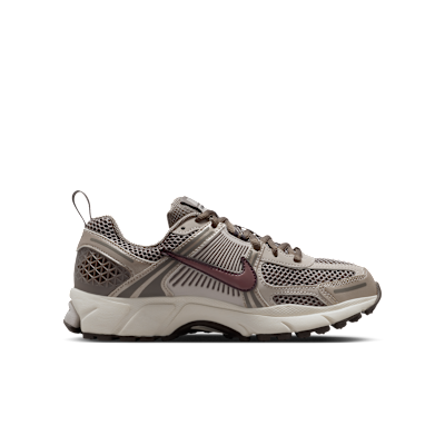 Nike Vomero 5 Older Kids' Shoes with Reflective Design Accents