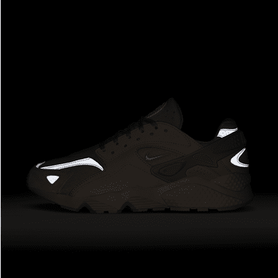 Nike Air Huarache Runner Men's Shoes. Nike DK