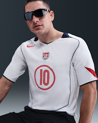 Landon Donovan USMNT 2004 Total 90 Reissue