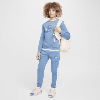 Nike Sportswear Standard Issue sweatshirt met ronde hals voor jongens