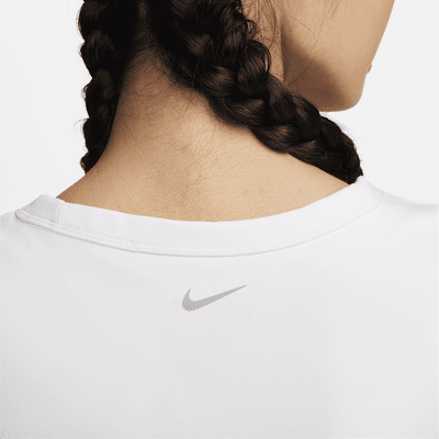 Nike One Fitted Women's Dri-FIT Short-Sleeve Cropped Top