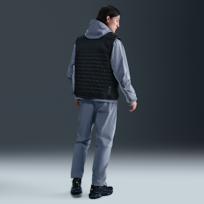 Ανδρικό ποδοσφαιρικό αμάνικο μπουφάν μεσαίου βάρους Nike Therma-FIT Μπαρτσελόνα Windrunner