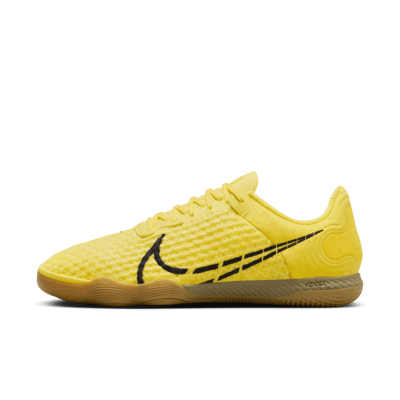 Tacos de fútbol low para cancha cubierta Nike React Gato