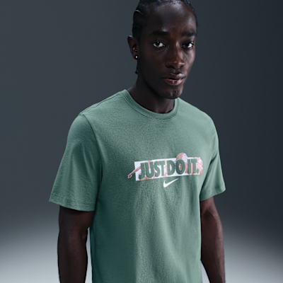 Nike Men's T-Shirt