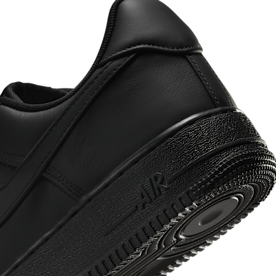 รองเท้าผู้ชาย Nike Air Force 1 Low Retro Premium