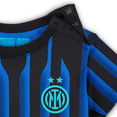 Inter Mailand 2025/26 Stadium Home dreiteiliges Nike Replika-Fußballtrikot-Set (Babys und Kleinkinder)
