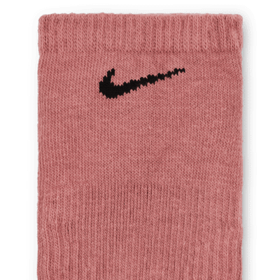 Calcetines de entrenamiento ocultos, con
amortiguación, Nike Everyday Plus (3
pares)