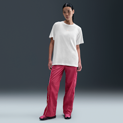 Nike Sportswear 女款 T 恤