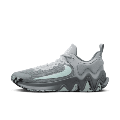 Basketbalschoenen. Nike BE