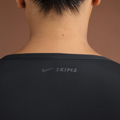 NikeSKIMS Weightless Layers Women's Long-Sleeve Wrap Top
